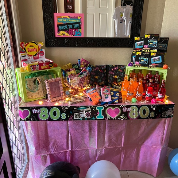 ⭐️3/15 E.T. 80s ET Socks Birthday Stocking Stuffer 1980 ET Phone Home - Picture 6 of 8